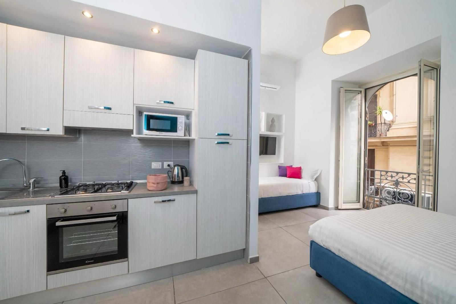 Bovio Boutique Studio Apartment نابولي الغرفة الصورة