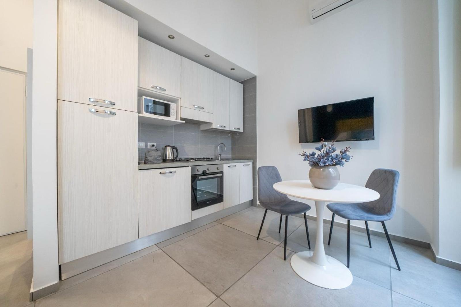 Bovio Boutique Studio Apartment نابولي الغرفة الصورة