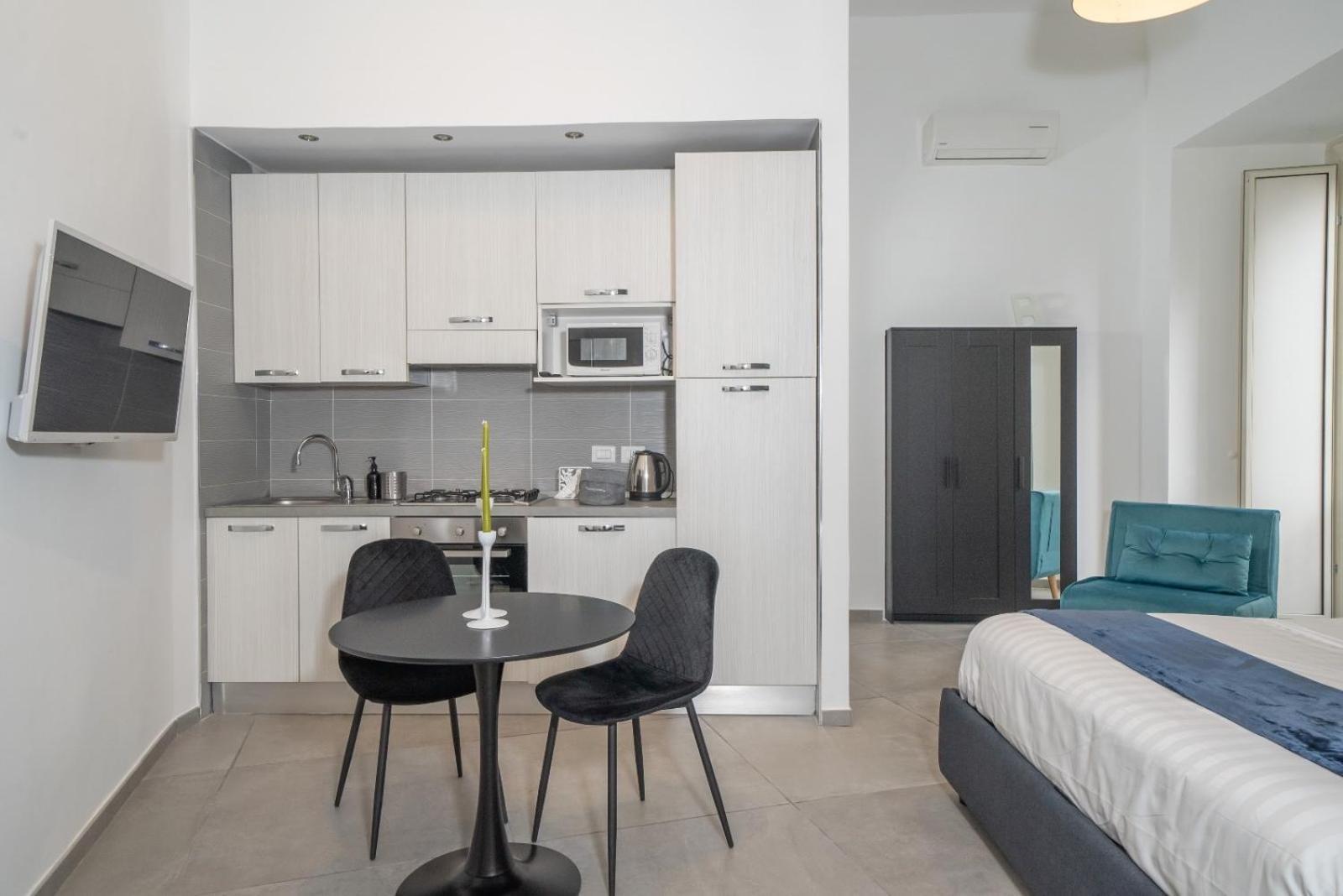 Bovio Boutique Studio Apartment نابولي المظهر الخارجي الصورة